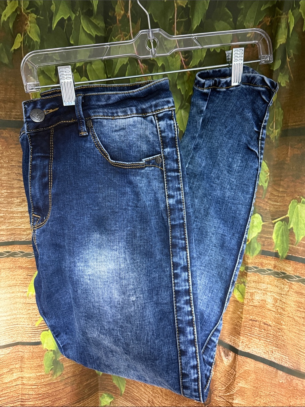 EUC lola Skinny Washed Blue Jeans